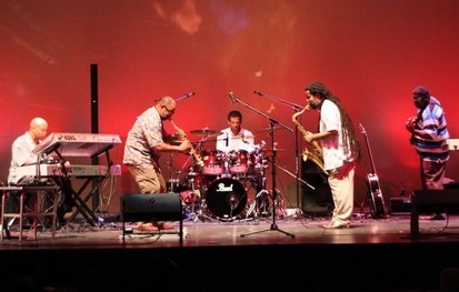 (SOLD OUT) Horns And Things @ BOP STOP