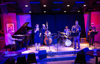 Red Light Roxy @ BOP STOP