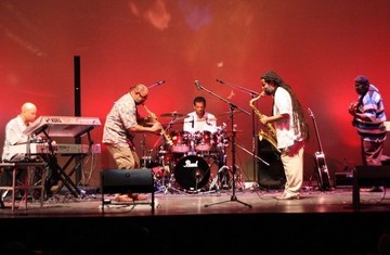 (SOLD OUT) Horns And Things @ BOP STOP